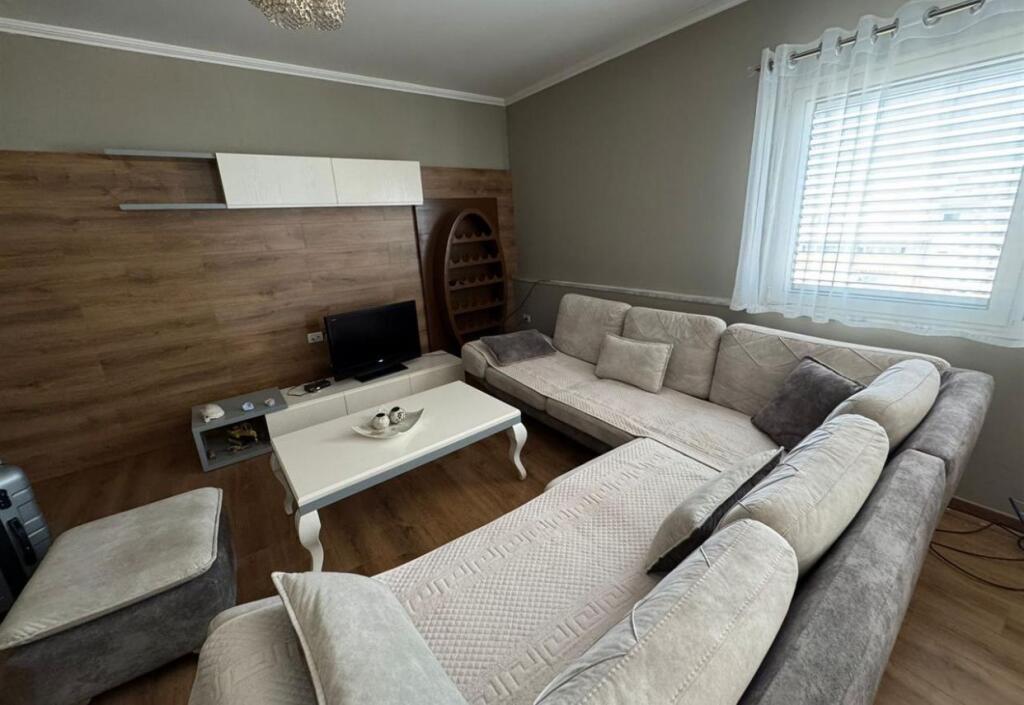 2+1 Apartment for rent in Don Bosko/ Vizion Plus (68,000 Leke)