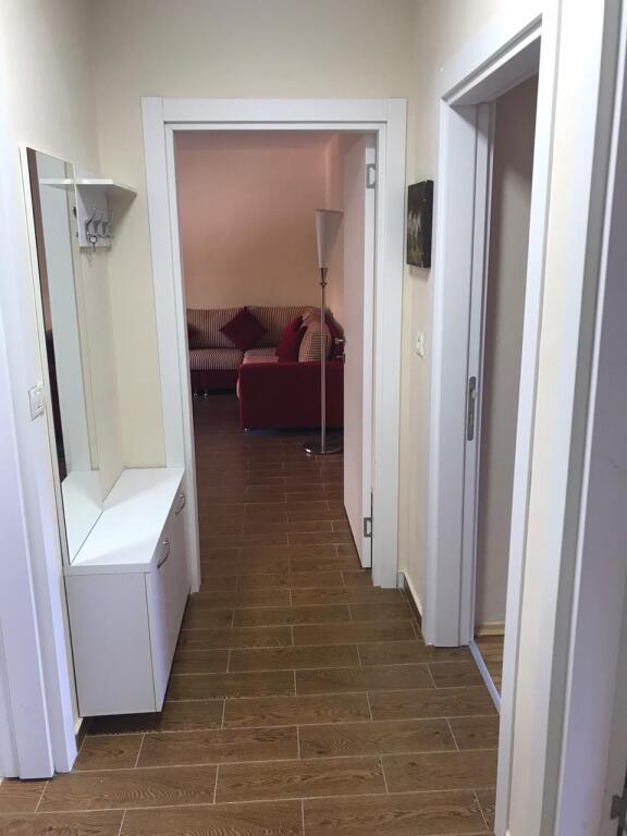 2+1,te mulliri i vjeter,21 dhjetori,e mobiluar,600 euro