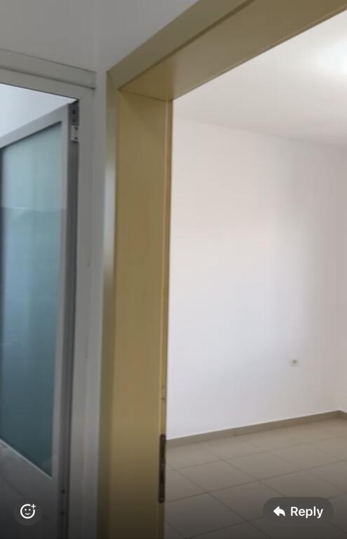 1+1,bosh ,te 5 maji mbrapa concord center,350 euro