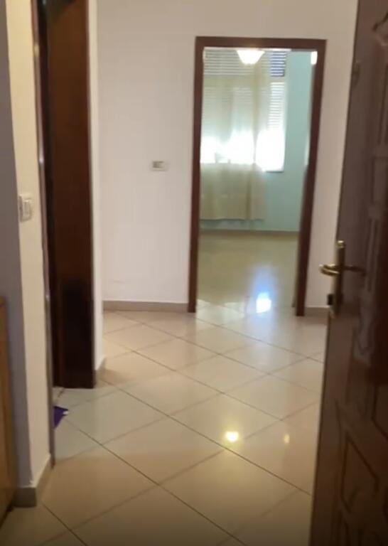 Apartament 2+1 me qira perballe Harry Fultz