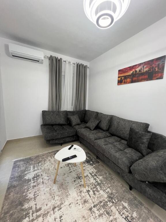 Affittasi appartamento 1+1 vicino a 5 Maji