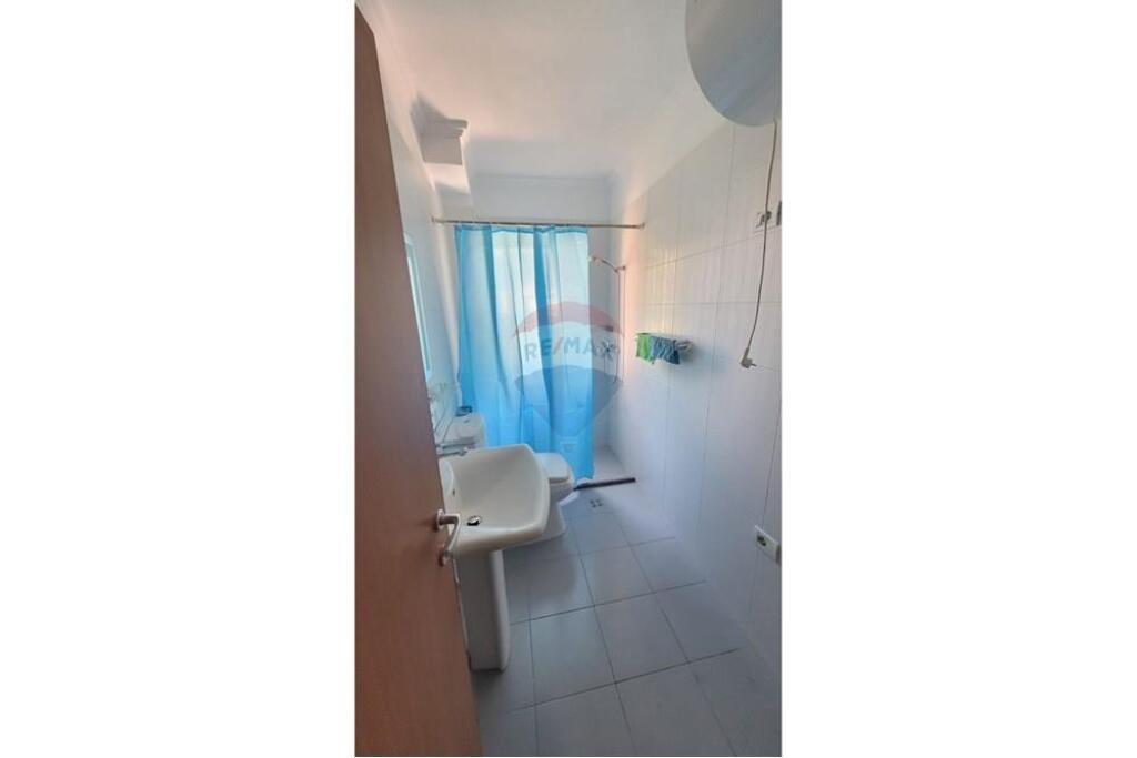 Jepet me qera apartament 2+1+Aneks+Ballkon Kati 4, 68 m² 450 € (Materniteti i ri)