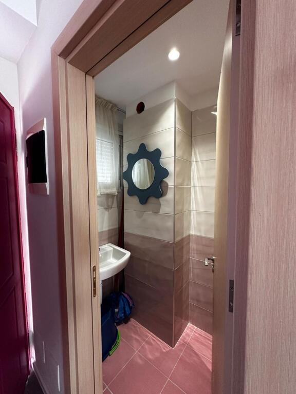 Tirane, jepet me qera apartament duplex Dublex Kati 0, 80 m² 1.000 € (Kodra diellit 2)
