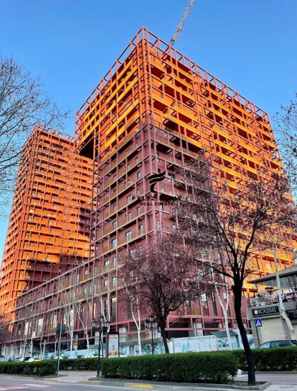 ZYRE ME QERA 75 M2 RRUGA E KAVAJES 1.000 EURO