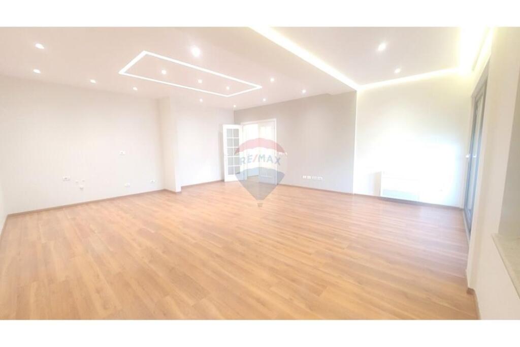 Tirane, Shitet apartament Kati 7, 145 m² 1.600 € (Zogu i Zi prane Ringut)