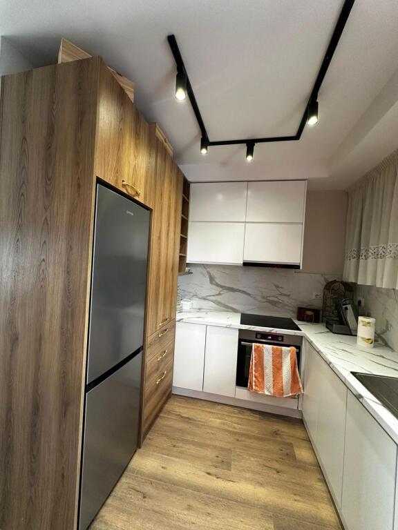 Tirane, jepet me qera apartament duplex Dublex Kati 0, 80 m² 1.000 € (Kodra diellit 2)
