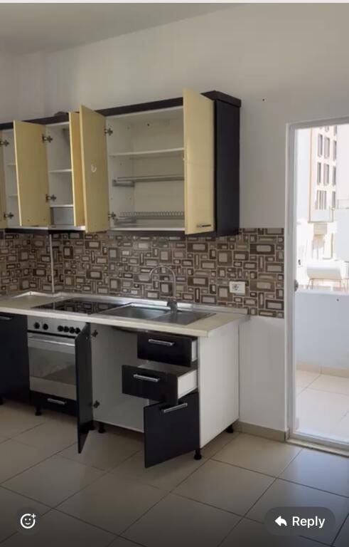 1+1,bosh ,te 5 maji mbrapa concord center,350 euro