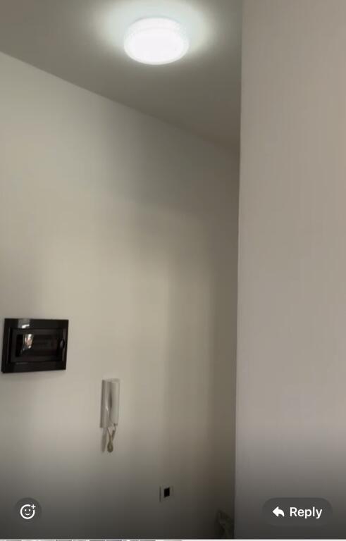 1+1,bosh ,te 5 maji mbrapa concord center,350 euro