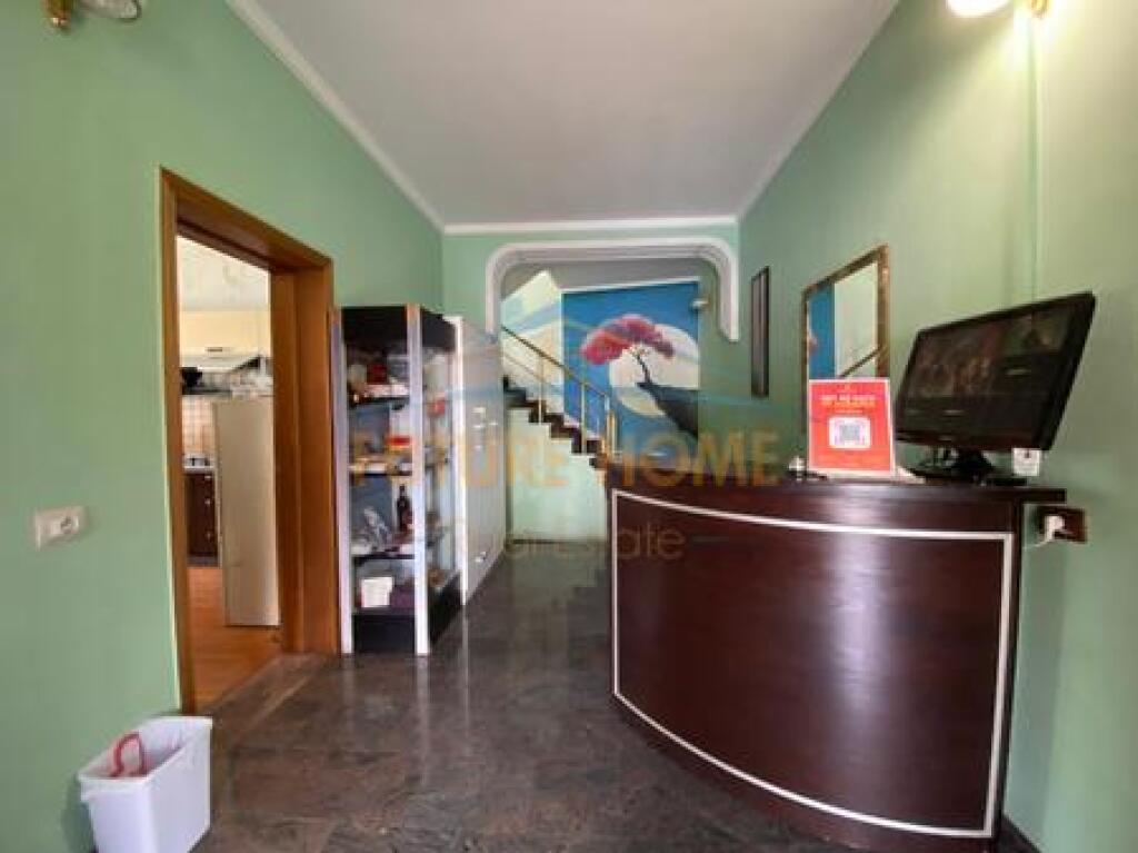 In vendita, Business Hostel, Via Durazzo