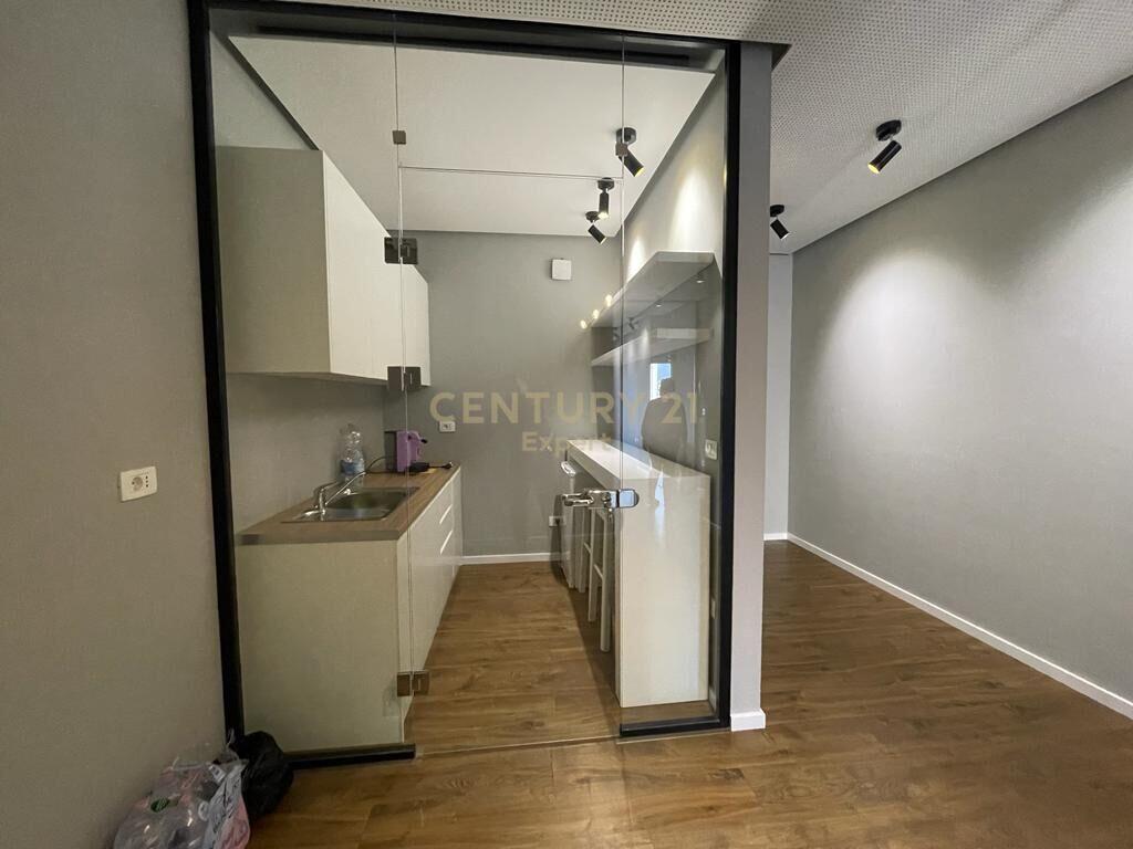  Office Space for Rent – Ish-Blloku Area, near the Twin Towers