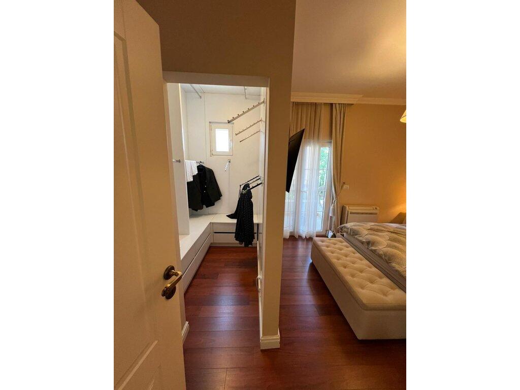 🌿 Modern &amp; Elegant Apartment for Sale – Dry Lake Area | 2 Bedrooms + Private Parking