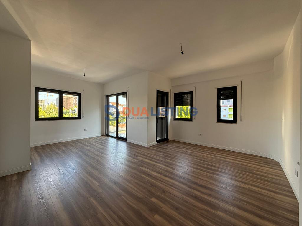 Office for rent, Unaza e Re!