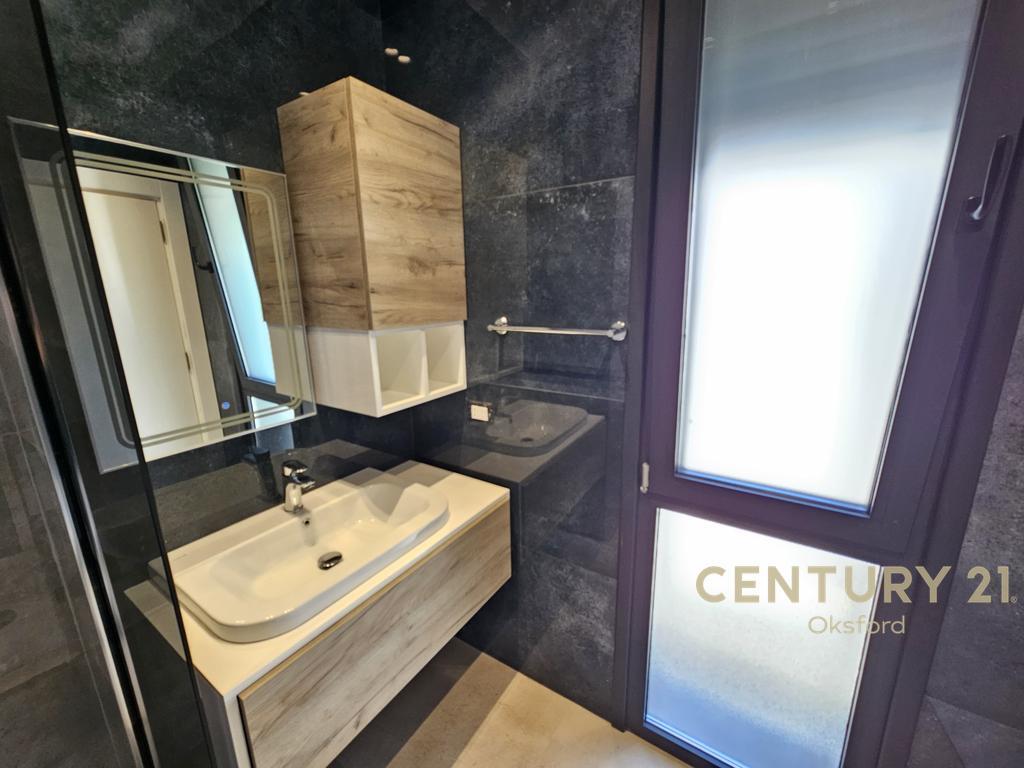 🌿 Brand-New 2-Bedroom, 2-Bathroom Apartment for Rent + Private Parking | Dry Lake Area
