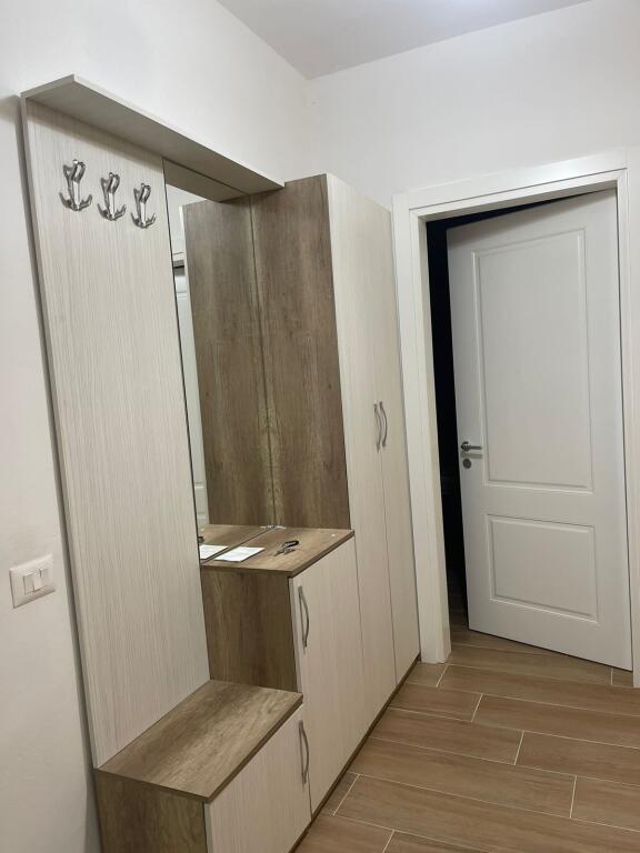 Selvia, 1+1 apartment for rent, including parking spot behind the Observatori bar (70,000 leke)
