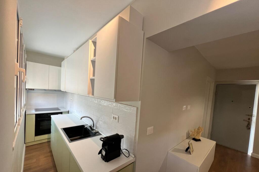 Bardhyl Street, apartment 1+1 for rent, (40,000 leke)
