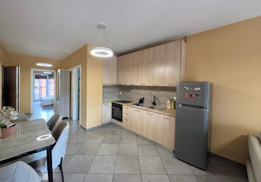 Jepet me Qira Apartament 1+1 – pranë SPAK-ut, Rruga Jordan Misja