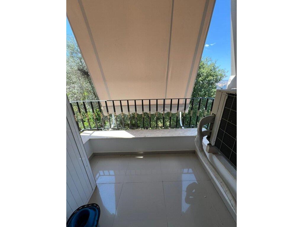 🌿 Modern &amp; Elegant Apartment for Sale – Dry Lake Area | 2 Bedrooms + Private Parking