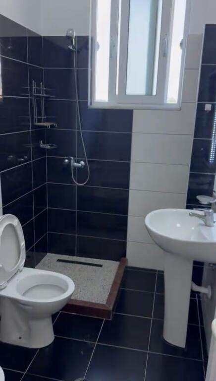 Apartament me qera 1+1 5 Maji