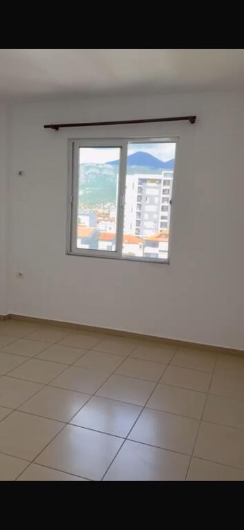 AFFITTASI APPARTAMENTO 1+1 35000 LEKE VIA 5 MAJI
