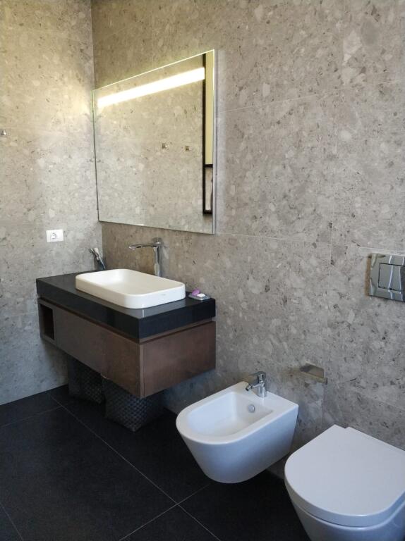 Apartament 2+1+2 me Qira – Myslym Shyr (rruga që lidh me Islam Alla)
