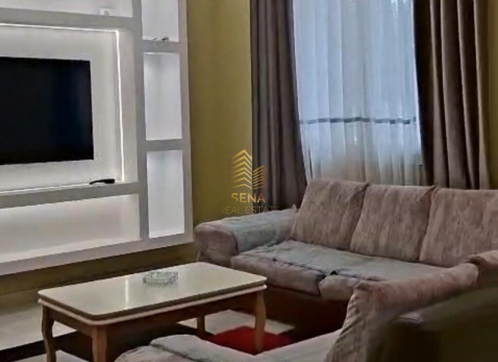 Rent, Private Entrance, 2+1+2wc, Sauk, 800/Month