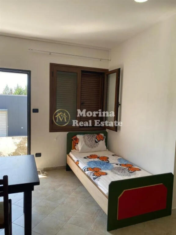 Affitto, Ingresso Privato, di fronte al QTU, 200 euro