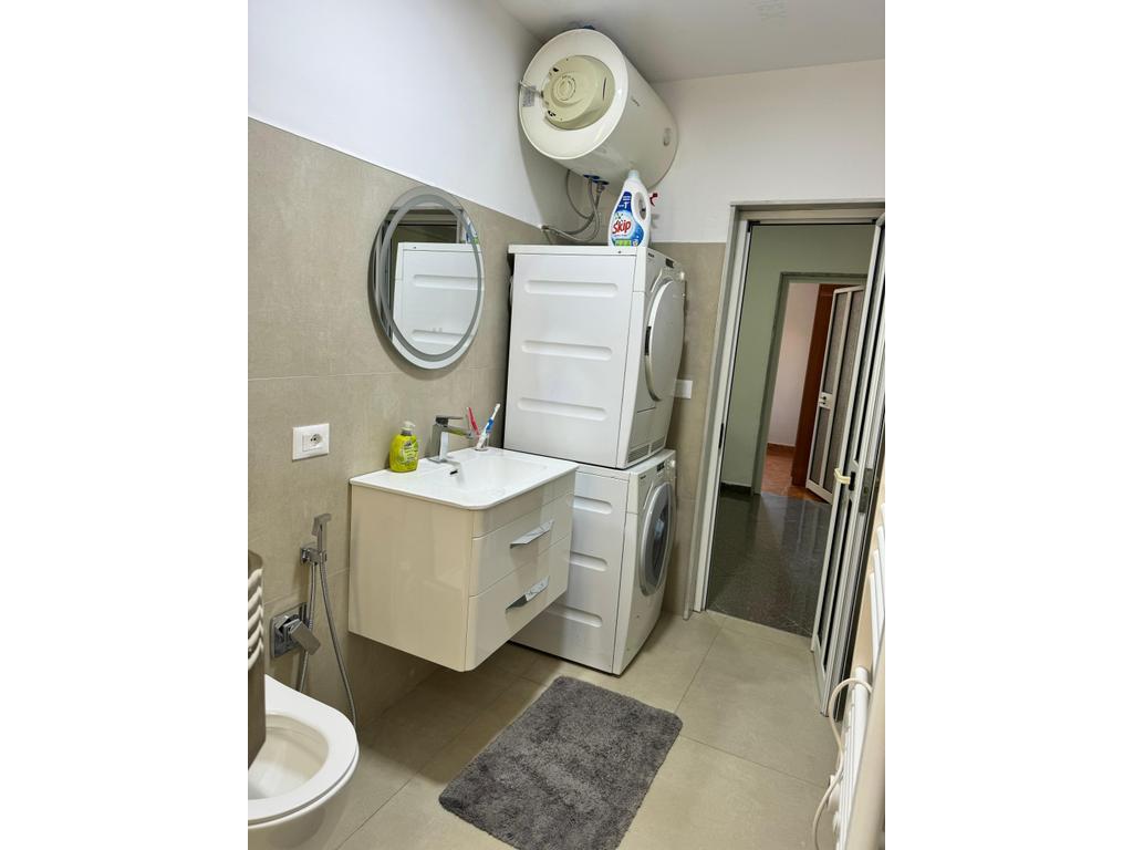 Apartament 2+1 me qera te Tregu Elektrik