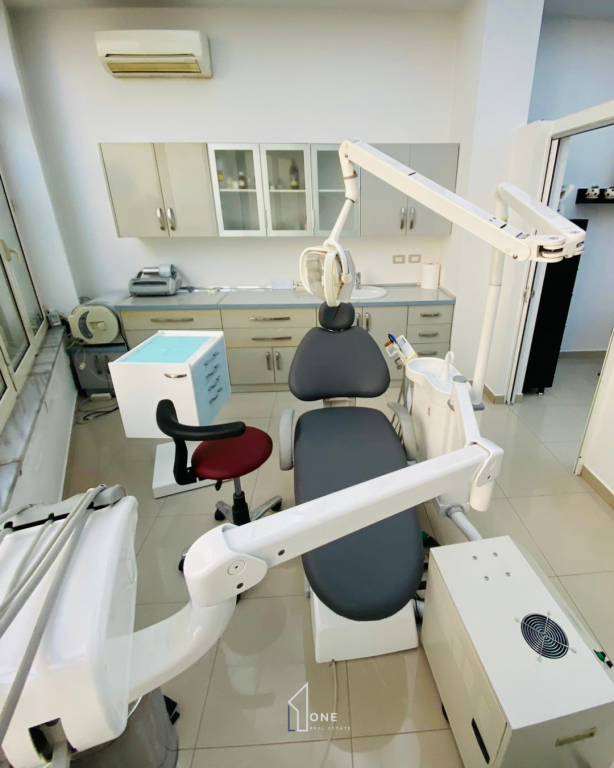 Klinike Dentare ~ Jepet me Qira