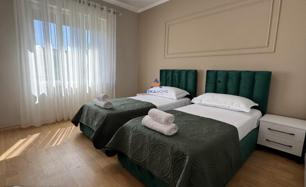 AFFITTASI APPARTAMENTO 2+1 "PRESSO KAFE FLORA, CENTRO" 1200 EURO (TRATTABILE).