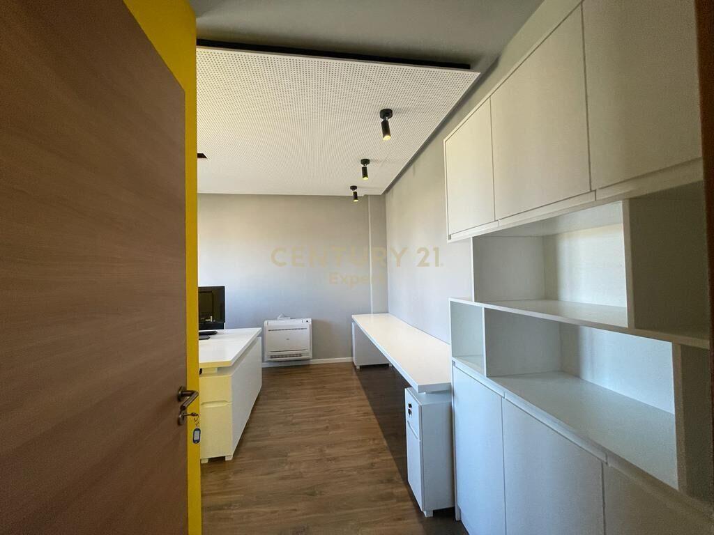  Office Space for Rent – Ish-Blloku Area, near the Twin Towers