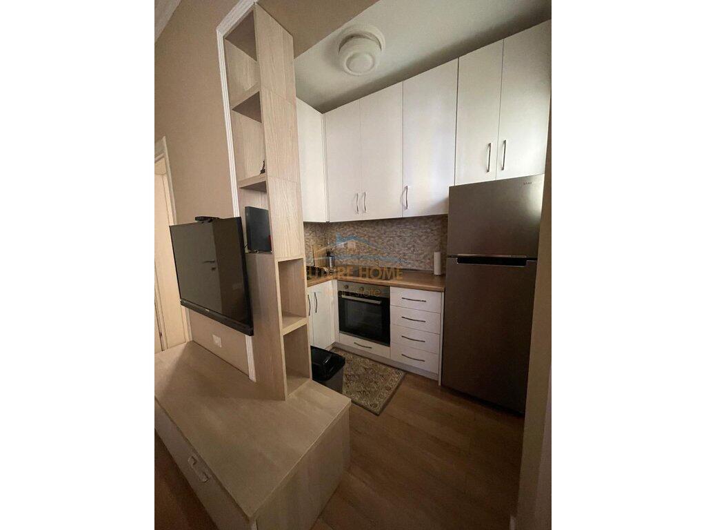 Tirane, affittasi appartamento 1+1, 3° piano, 51 m², 600 € (VIA MINE PEZA)
