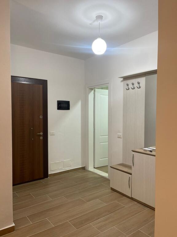 Selvia, 1+1 apartment for rent, including parking spot behind the Observatori bar (70,000 leke)
