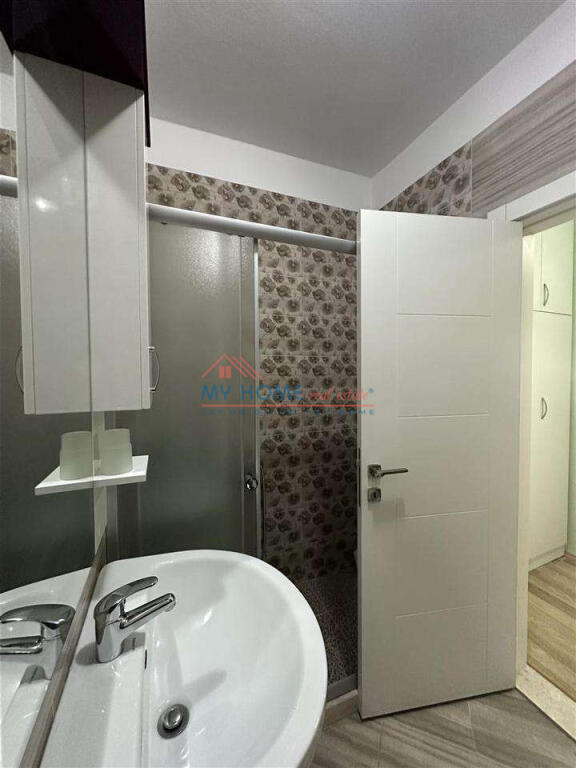 Appartamento 1+1 in affitto Centro Tirana