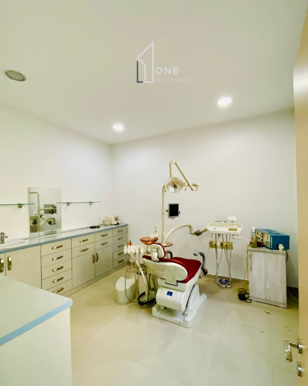 Klinike Dentare ~ Jepet me Qira
