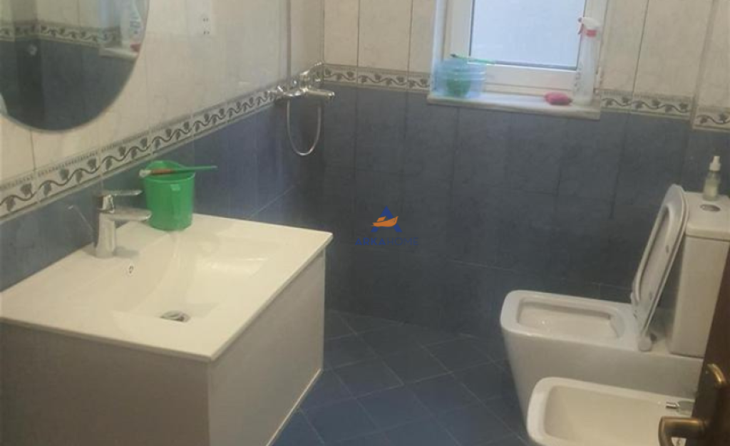AFFITTASI APPARTAMENTO 2+1 "PIAZZA WILLSON" 70000 LEKE