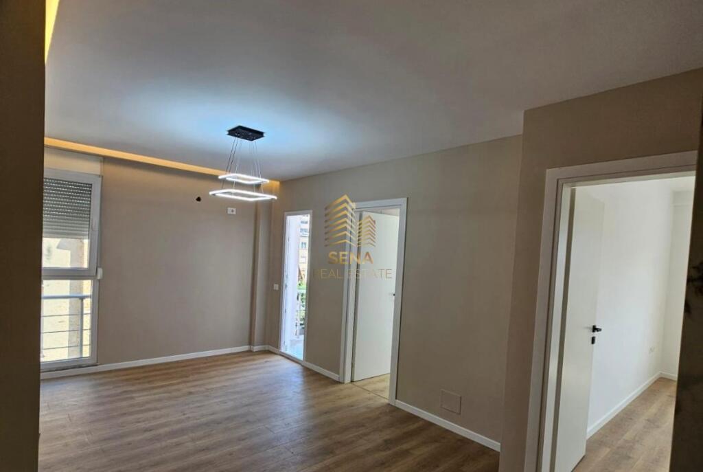 For sale, Apartment 2+1, Pazari i Ri, 195,000 Euro