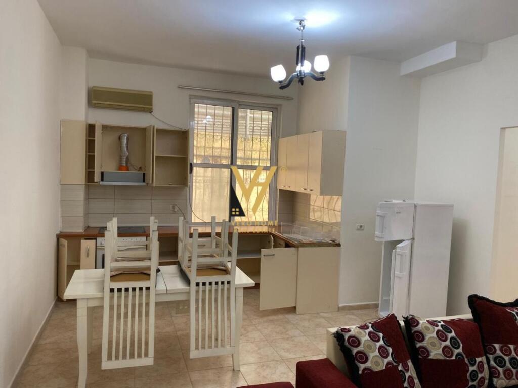AFFITTASI APPARTAMENTO 2+1 PRESSO IL FONDAZIONE ELEONORA 50.000 LEKE