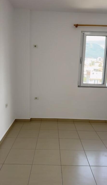 Apartament me qera 1+1 5 Maji