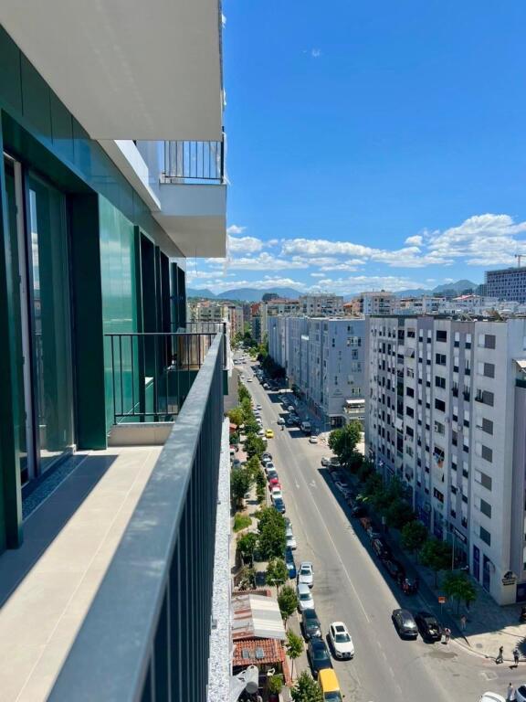 Tirane, apartment 2+1+Balcony for rent Floor 9, 95 m² 1,000 € (Andon Lufi Street)