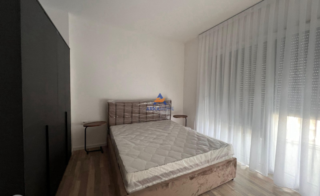 AFFITTASI APPARTAMENTO 2+1+VERANDA "AL NUOVO BOULEVARD, VIA JORDAN MISJA" 800 EURO.
