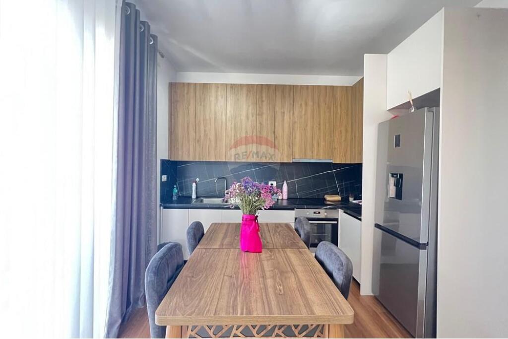 Apartament 2+1+2 per qira te ASL Xhamllik