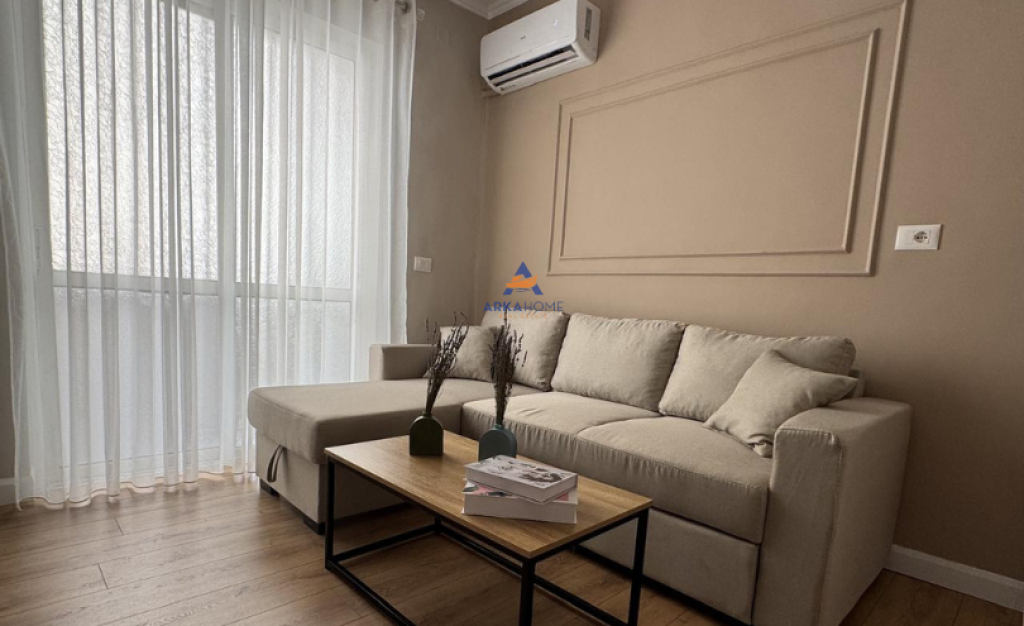 AFFITTASI APPARTAMENTO 2+1 "PRESSO KAFE FLORA, CENTRO" 1200 EURO (TRATTABILE).