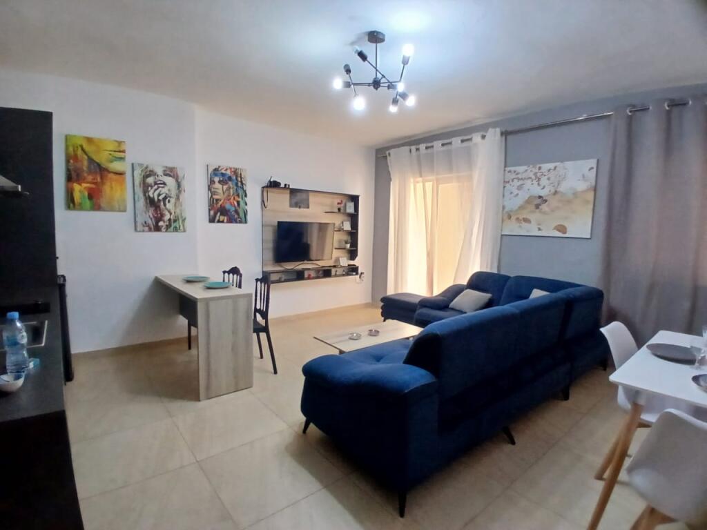 Appartamento 1+1 in affitto, vicino a Caffe Flora, via Durresit