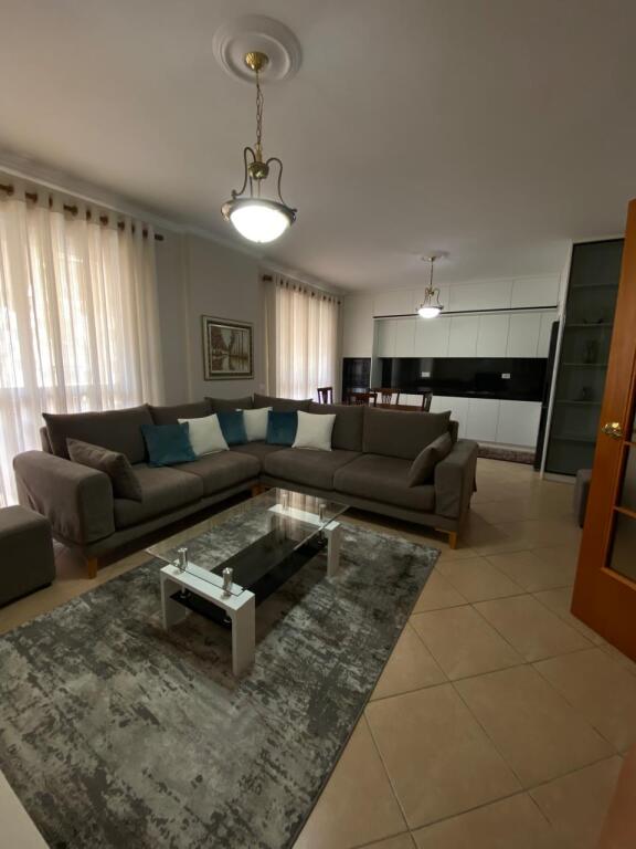 Appartamento 1+1 in affitto – Stadio Air Albania