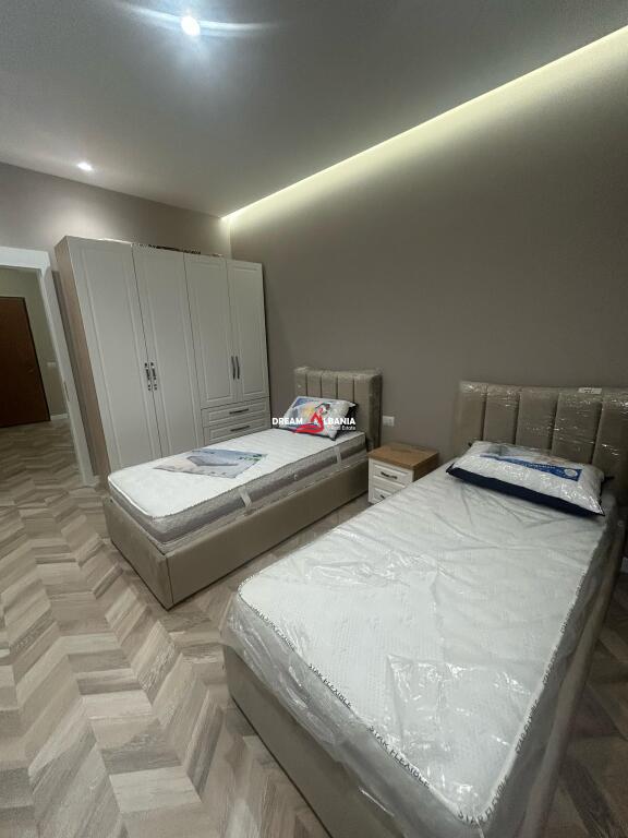 Shitet apartament 2+1+2 ne Qender te Tiranes , 9 kateshet (ID 41212012)

