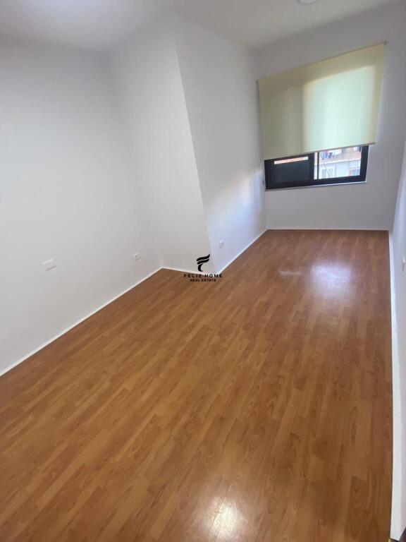 OFFICE FOR RENT 120 M2 BLOCK 1,400 EURO
