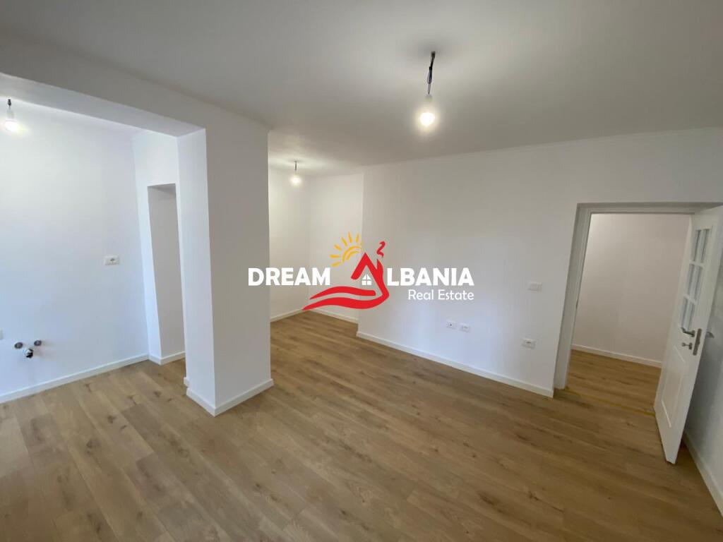 Business Premises for Rent on Durres Street, near Colosseo in Tirana (ID 4229449)