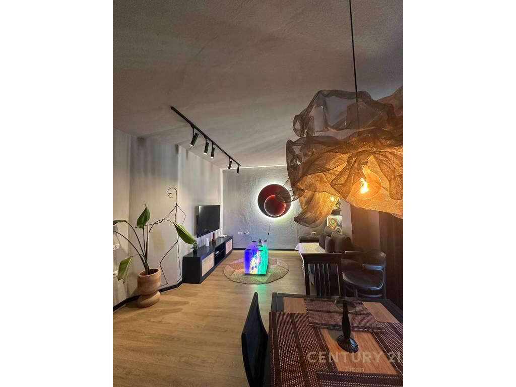 Viale Zogu I, affittasi appartamento 1+1