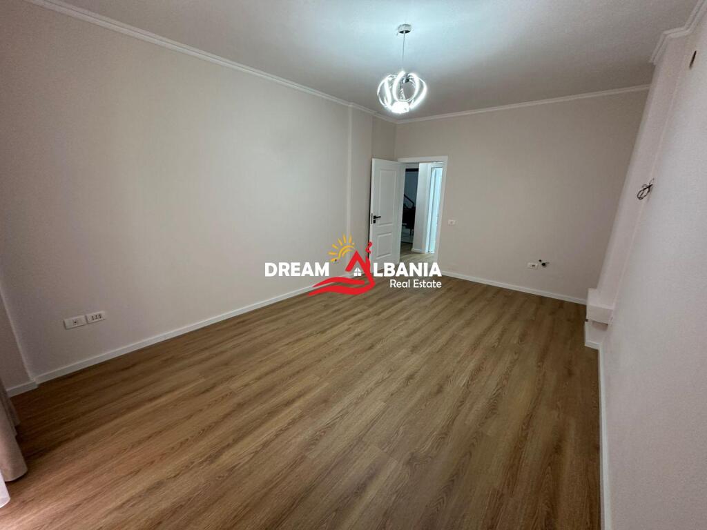 Appartamento 1+1 in vendita in via Kavaja, vicino al centro Globe (ID 41111109)

