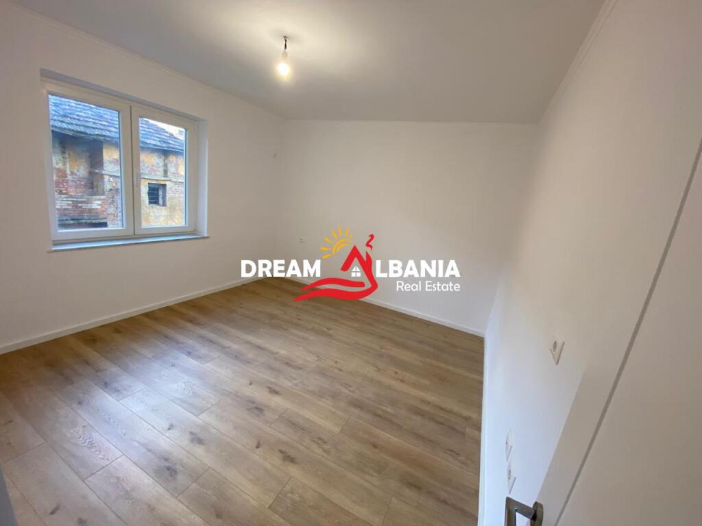 Business Premises for Rent on Durres Street, near Colosseo in Tirana (ID 4229449)